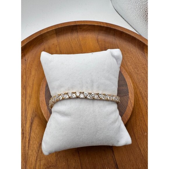 Cubic Zirconia Sterling Silver Gold-Plated Tennis Bracelet Elegant Design 7.5” W - Picture 1 of 9